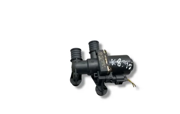 BMW 5 E60 E61 Coolant heater control valve 6920226 080704 1147412174