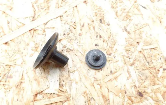 Opel Corsa D Seat back rest lock catch 13217118
