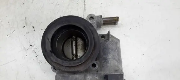 Toyota Yaris Throttle valve 220300Q010