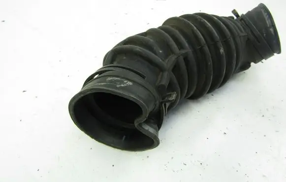 Audi A4 S4 B7 8E 8H Air intake hose/pipe 8E0133356
