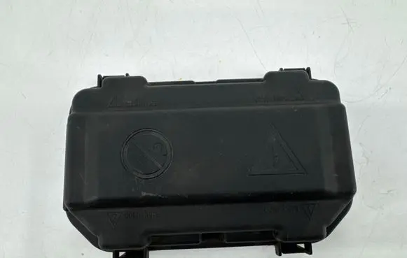 BMW 3 F30 F35 F31 Fuse box cover 9224872