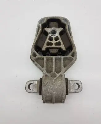 Infiniti Q30 Engine mount bracket A2462401209