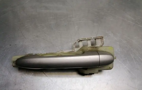KIA Carens II Front door exterior handle