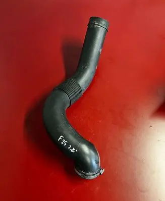 BMW X3 F25 Turbo air intake inlet pipe/hose 7616933 70521959 10991213
