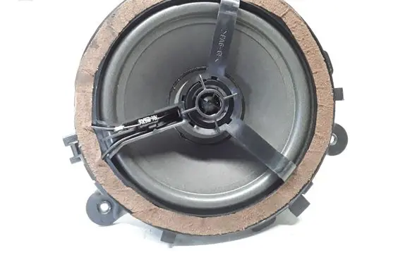 Volvo XC90 High frequency speaker in the rear doors 30797138
