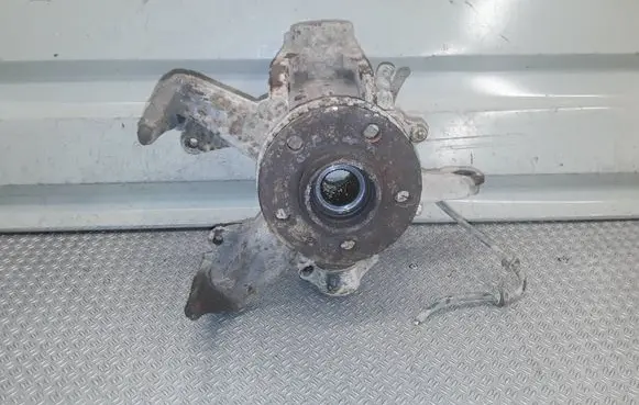 Volkswagen Golf IV Front wheel hub spindle knuckle 