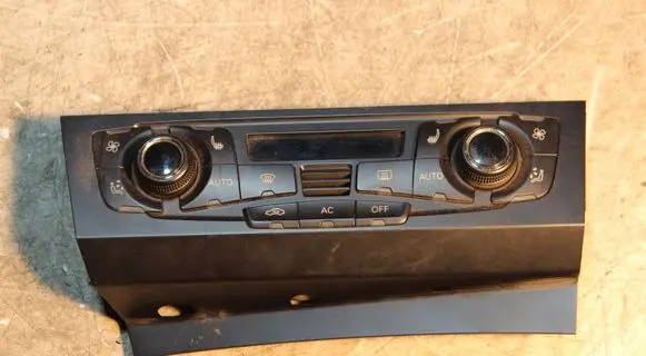 Audi A4 S4 B8 8K Climate control unit 8T2820043AG