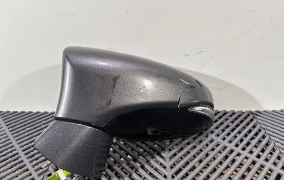 Lexus CT 200H Front door electric wing mirror E13027486