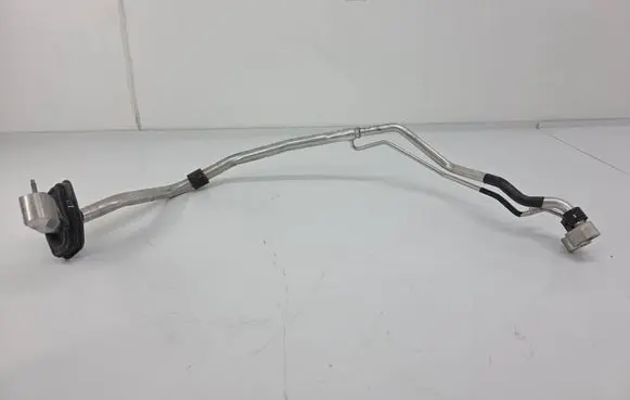 Audi A5 Air conditioning (A/C) pipe/hose 8W6816738B