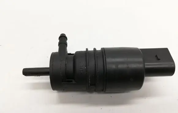 BMW X5 E70 Windscreen/windshield washer pump 8377612
