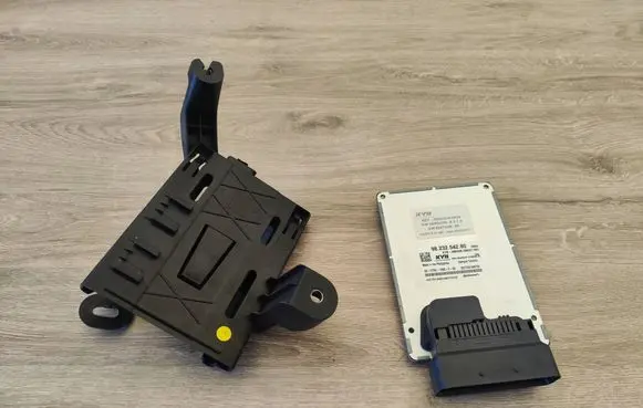 Citroen DS7 Crossback Suspension control unit/module 9823254280