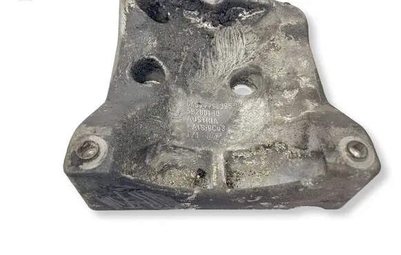 BMW 5 E60 E61 A/C compressor mount bracket 7796395 59280110