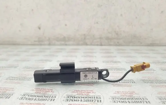 Volkswagen Golf Plus Aerial antenna amplifier 5M0035577A