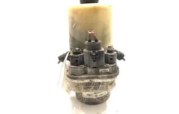 Skoda Fabia Mk2 (5J) Power steering pump 6R0423156