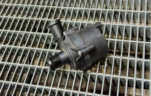 Seat Arona Electric auxiliary coolant/water pump 5Q0965567