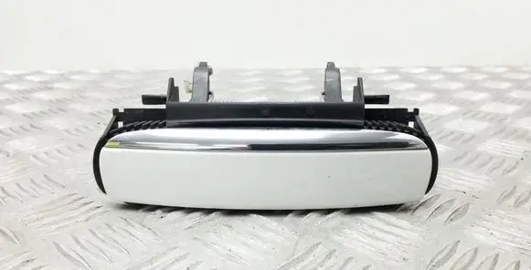 Audi A3 S3 A3 Sportback 8P Front door exterior handle 4B0839885