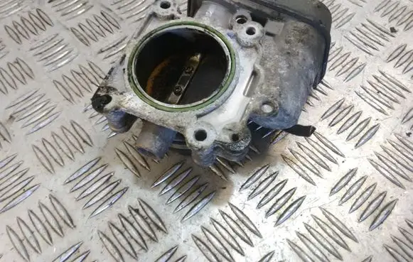 Opel Zafira B Electric throttle body valve 