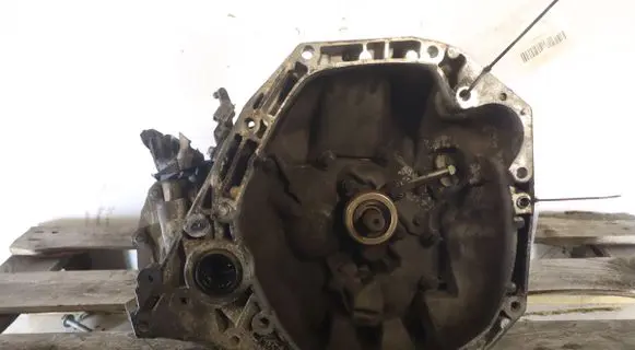 Renault Fluence Manual 5 speed gearbox JR5175