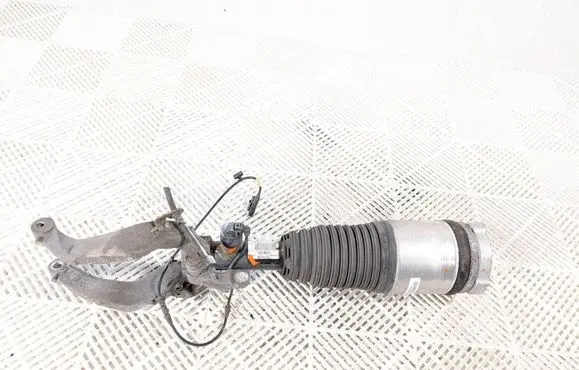 Volvo XC90 Front air suspension shock absorber 31451832