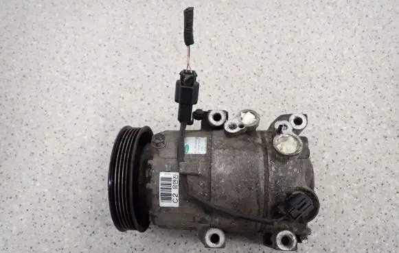 KIA Ceed Air conditioning (A/C) compressor (pump) F500