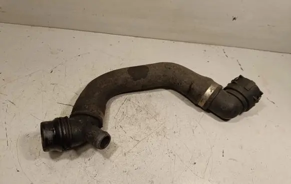 Mercedes-Benz E W213 Engine coolant pipe/hose A2135014100