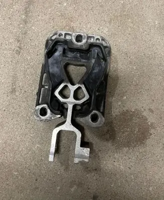 Ford Kuga III Engine mount bracket 326G09