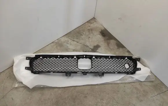 Jeep Grand Cherokee (WK) Front grill