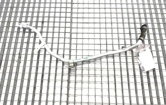 BMW 5 G30 G31 G38 Engine coolant pipe/hose 8596345