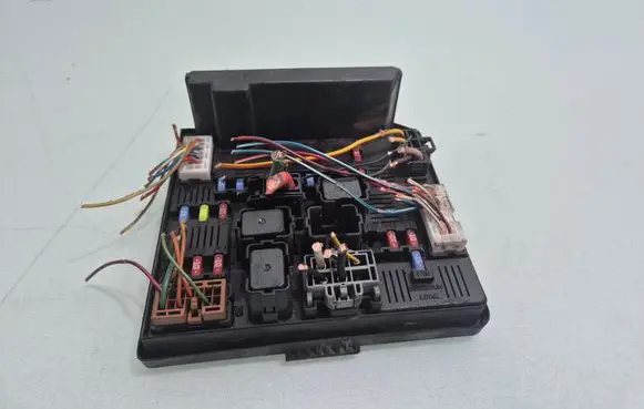 Nissan Qashqai+2 Fuse module 284B7BB00B
