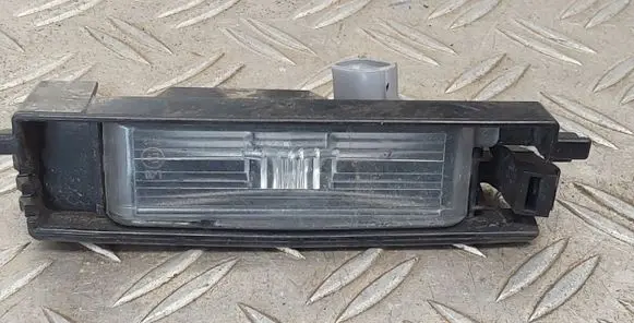 Toyota Auris E180 Number plate light