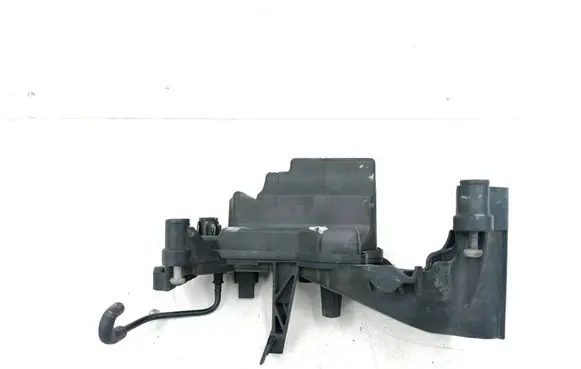 Porsche Macan (95B) Vacuum air tank 94611013077
