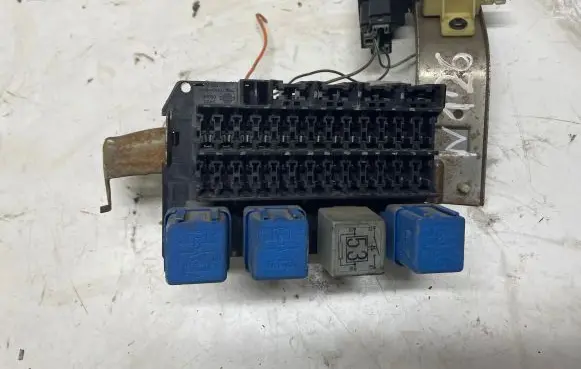 Nissan Terrano Fuse module