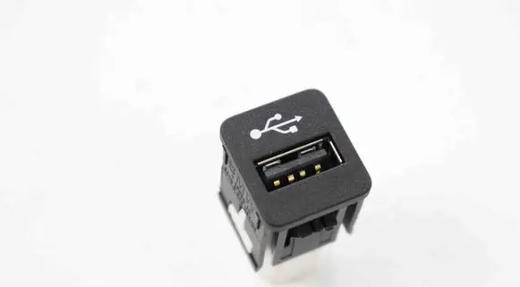 BMW 3 G20 G21 USB socket connector 9229294 34109229294