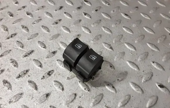 Dacia Sandero III Electric window control switch 254112588R 10519922