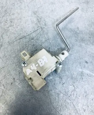 Fuel tank cap lock motor
