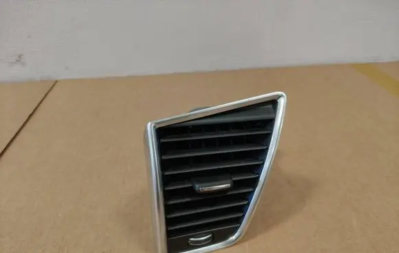 Audi Q5 SQ5 8R Dashboard side air vent grill/cover trim 8R1820901