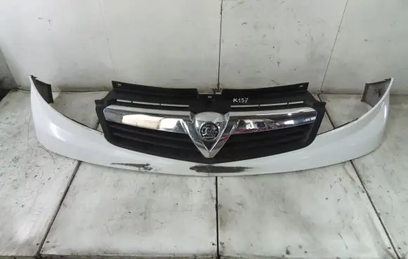 Front bumper upper radiator grill