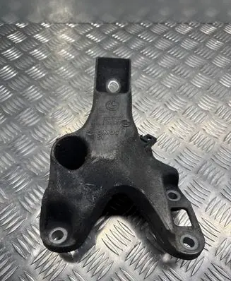 BMW X5 F15 Engine mounting bracket 67871110 6852855