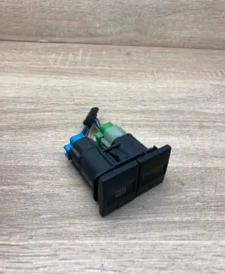 Ford Mondeo Mk III Windscreen/window heater switch 1S7T18C621AA WithPlug