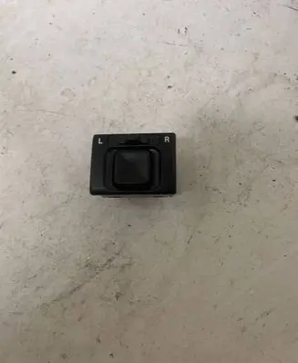 Suzuki Jimny Wing mirror switch