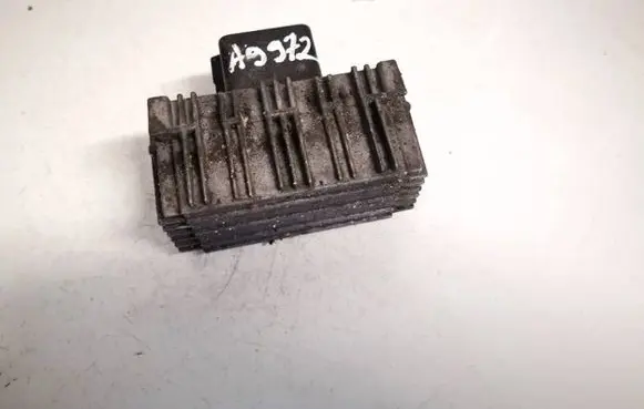Opel Signum Glow plug pre-heat relay 09132691 51299008