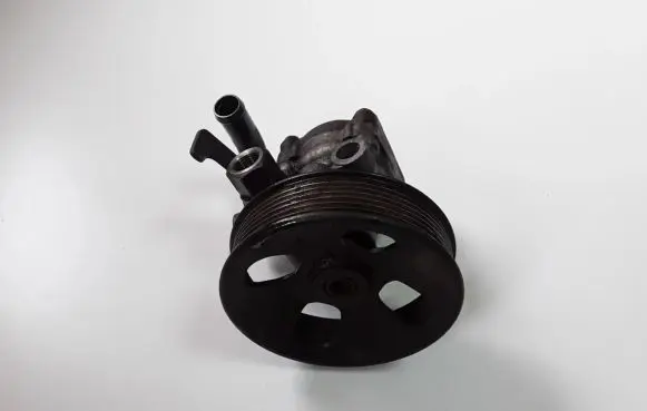 KIA Sorento Power steering pump
