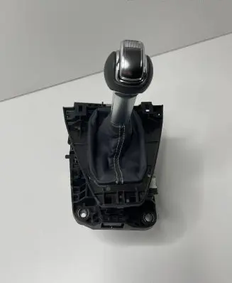 Ford Mustang VII Gear shifter/selector 75G143