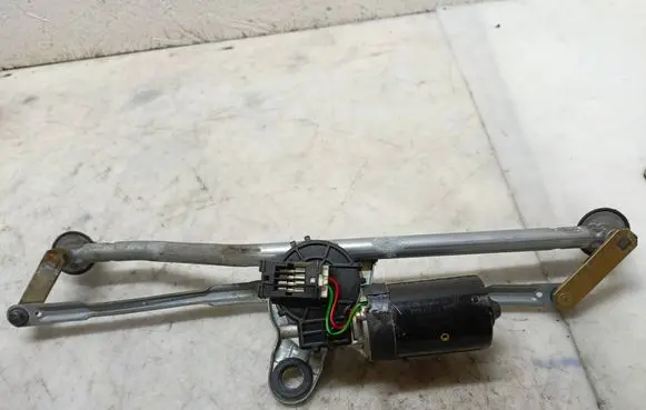 BMW 3 E46 Front wiper linkage and motor 0390241355 67638382155 DLB101570