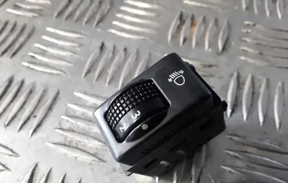 Nissan X-Trail T30 Headlight level height control switch 6405B