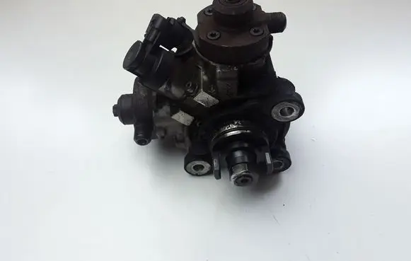 Volvo V70 Fuel injection high pressure pump 31272896