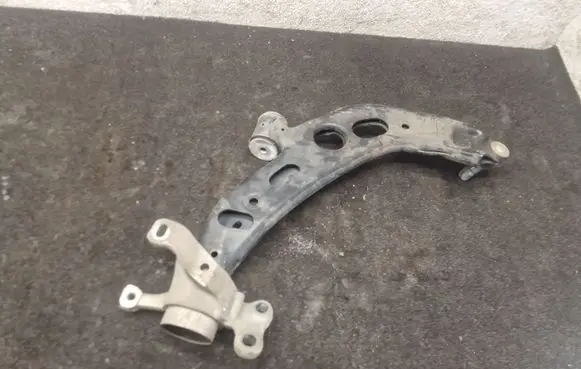 BMW 2 F46 Front lower control arm/wishbone 6871301 6874341
