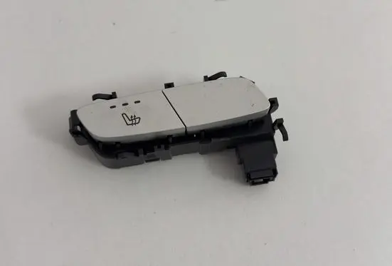 Mercedes-Benz C W205 Seat heating switch A2059050004 12685643 SW132301