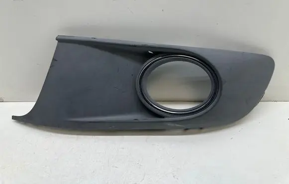 Volkswagen Touran II Front bumper lower grill 1T0853665P 1T0853661D