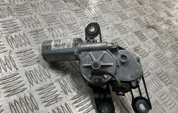 Volkswagen Golf VII Rear window wiper motor 5G0955711A